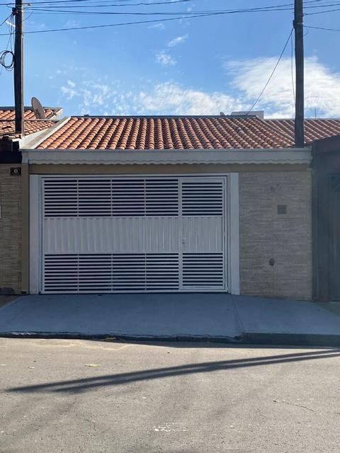 Casa à venda em Hortolândia, Loteamento Remanso Campineiro, com 2 quartos, com 64 m²