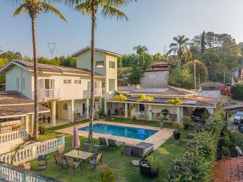 Chácara à venda em Valinhos, Parque Nova Suíça, com 5 suítes, com 1350 m²